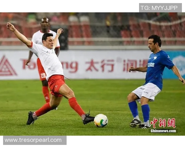 当今足球明星现役风采大揭秘精彩瞬间回顾与分析